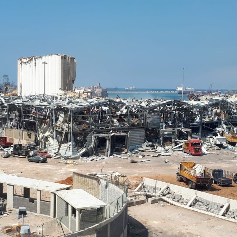 Aftermath_of_the_2020_Beirut_explosions_august_6_2020_09